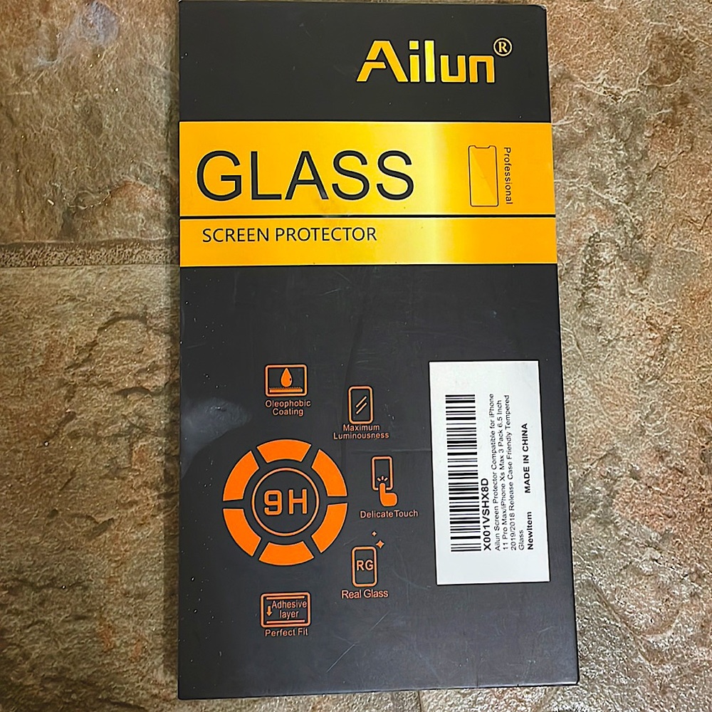 Ailun tempered glass screen protector 11 pro max 3 pack